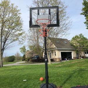 Basketball hoop in mid condition